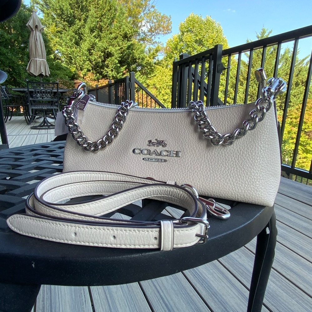 ❤️Coach Char Bag NWT - Picture 2 of 5